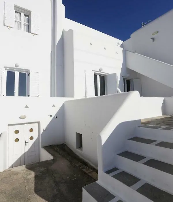 Morfoula's 2* Mykonos Town